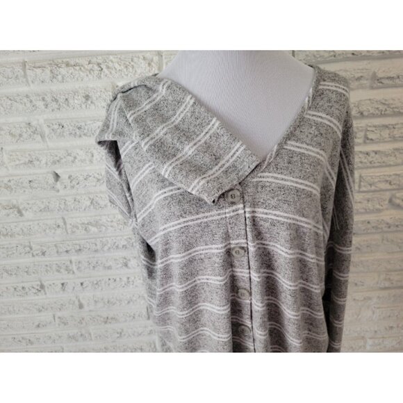 Torrid Women Sweater 2 2X Plus Pullover Scoop Neck Gray Lightweight STR101E - Picture 5 of 9